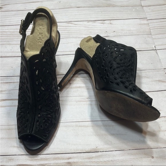 Vero Cuoio Black Leather Sling Back Embroidered Heels
